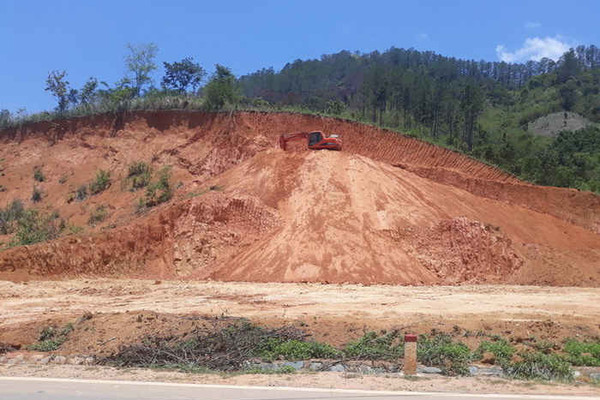 Đắk Glei (Kon Tum): Chấn chỉnh tình trạng khai thác đất tràn lan