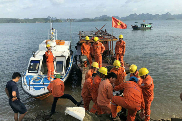 Điện lực Quảng Ninh khẩn trương khắc phục sự cố cáp ngầm cấp điện cho các huyện đảo Cô Tô, Vân Đồn