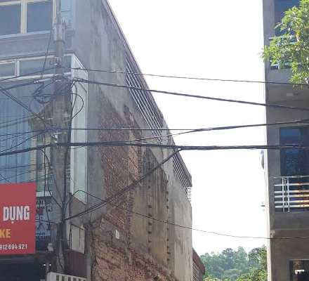 Thanh Sơn, Phú Thọ: Tranh chấp 10 cm đất, thuê người phá tường nhà của hàng xóm