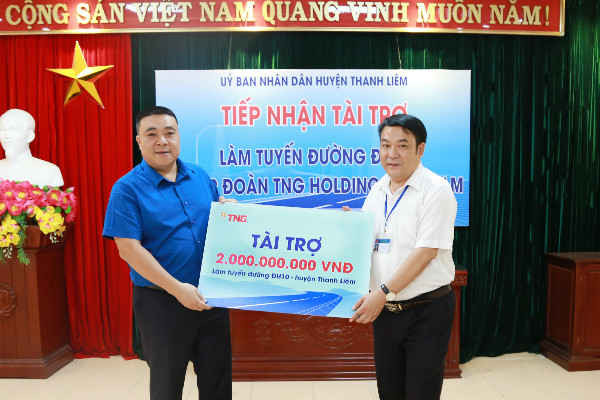 TNG Holdings Việt Nam tài trợ làm đường nông thôn tại Hà Nam