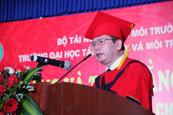 Trường Đại học TN&MT Hà Nội: Gần 1.000 tân thạc sĩ, kỹ sư và cử nhân tốt nghiệp năm 2018