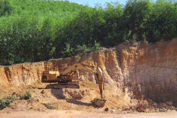 Bình Định: Nạn khai thác đất trái phép tại huyện Phù Mỹ
