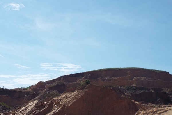 Vụ sập mỏ đất ở Hà Tĩnh: Đưa khu vực sạt lở về trạng thái an toàn