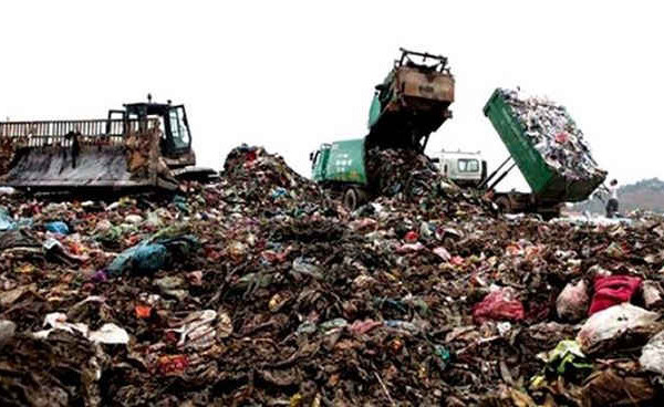 Hà Nội: Hỗ trợ người dân chịu ảnh hưởng từ rác thải