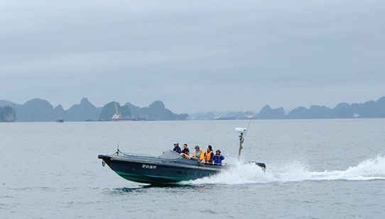 Quảng Ninh: Nỗ lực tìm kiếm 3 ngư dân mất tích trên vùng biển Cô Tô
