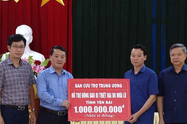 Uỷ ban Trung ương MTTQ Việt Nam hỗ trợ Yên Bái 1 tỷ đồng khắc phục hậu quả mưa lũ
