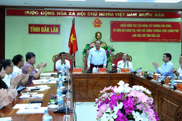 Phó Thủ tướng Thường trực Trương Hòa Bình làm việc tại Đắk Lắk về di dân tự do