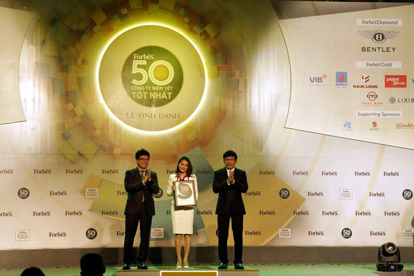 PV GAS  “Top 50 công ty niêm yết tốt nhất Việt Nam năm 2017”