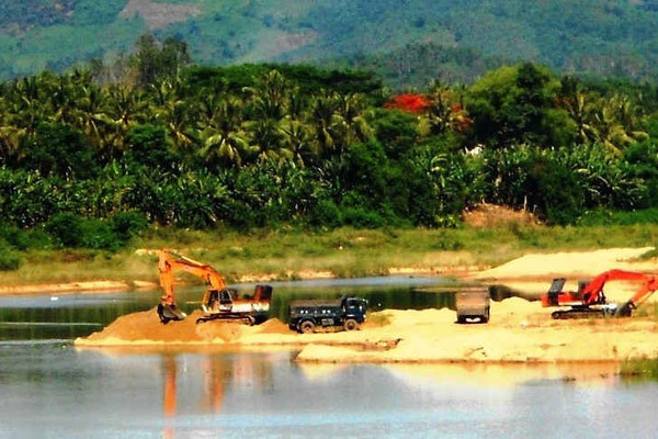 Hoạt động khai thác cát trên địa bàn huyện Hoài Nhơn (Bình Định): Kịp thời chấn chỉnh