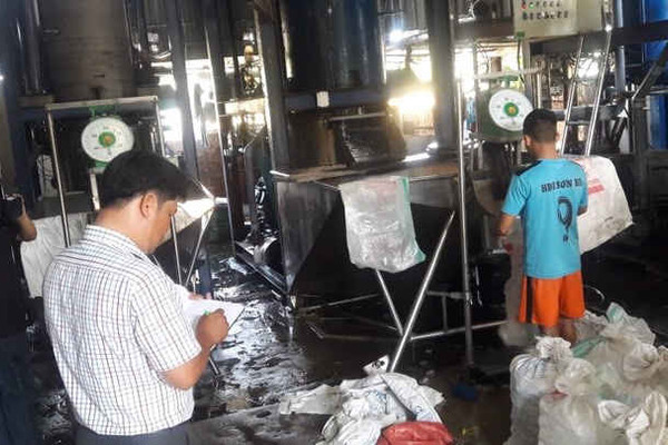 Đà Nẵng: Phát hiện cơ sở sản xuất hàng chục tấn đá viên bẩn
