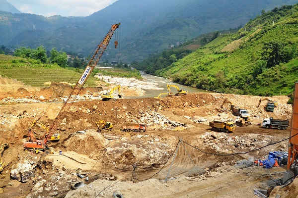 Sa Pa (Lào Cai): Thủy điện mọc lên như nấm, gây hại môi trường