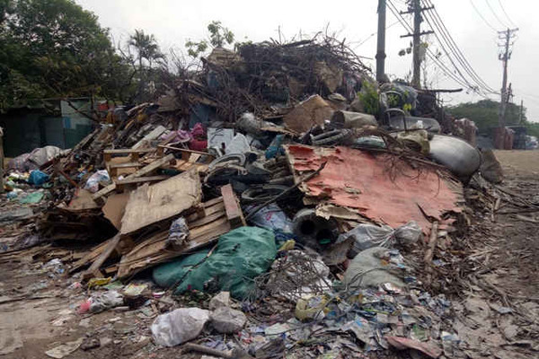 Thanh Trì - Hà Nội: Núi rác thải chất đống gây ô nhiễm