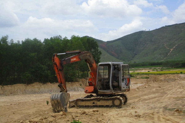 Bình Định: Có hay không chính quyền ngó lơ cho hoạt động khai thác đất sét trái phép?