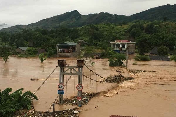 Mưa lũ tàn phá các tỉnh Tây Bắc