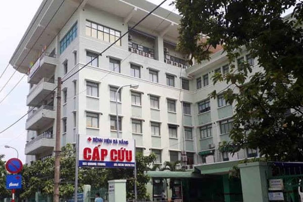 Vụ nghi ngộ độc ở Đà Nẵng: Công an thu giữ toa thuốc khả nghi trong khách sạn