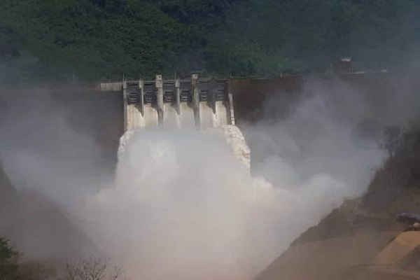 Nghệ An: Đề nghị các nhà máy thủy điện đền bù thiệt hại cho người dân do xả lũ