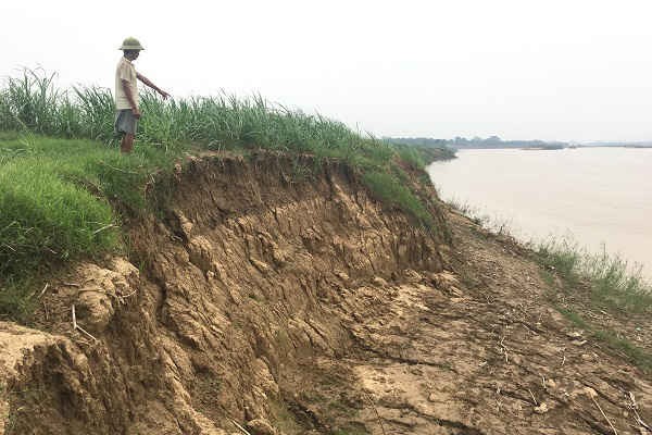 Vĩnh Lộc (Thanh Hóa): Người dân “đau lòng” vì sạt lở đất nông nghiệp
