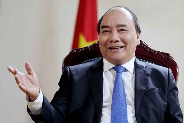 Thủ tướng Nguyễn Xuân Phúc trả lời phỏng vấn báo chí Nhật Bản