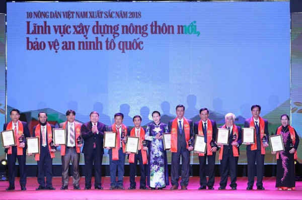 Tôn vinh 63 Nông dân Việt Nam xuất sắc 2018
