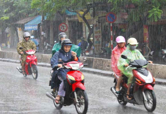 Miền Bắc mưa dông, nguy cơ lũ quét và sạt lở đất tại Bắc Giang và Hòa Bình