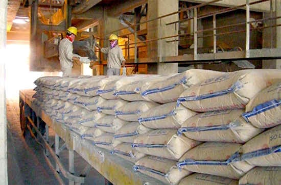Doanh nghiệp sản xuất xi măng phải xem BVMT là yêu cầu đầu tiên