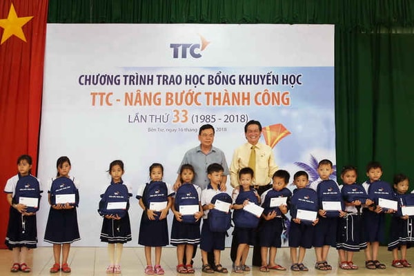 Trao học bổng “TTC - Nâng bước thành công” lần thứ 33