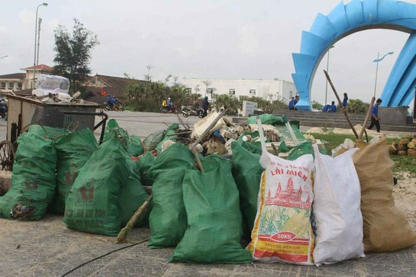 Phát động phong trào “Chống rác thải nhựa” tại Quảng Trị
