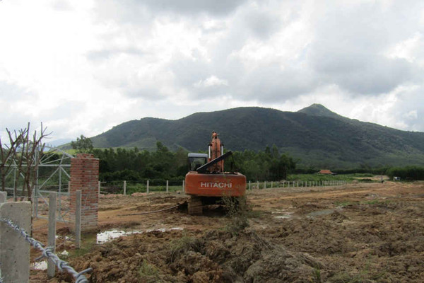 Bình Định: Làm rõ việc thuê đất sản xuất nông nghiệp khai thác đất sét