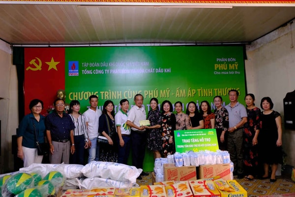 Cùng Phú Mỹ - Ấm áp tình thương