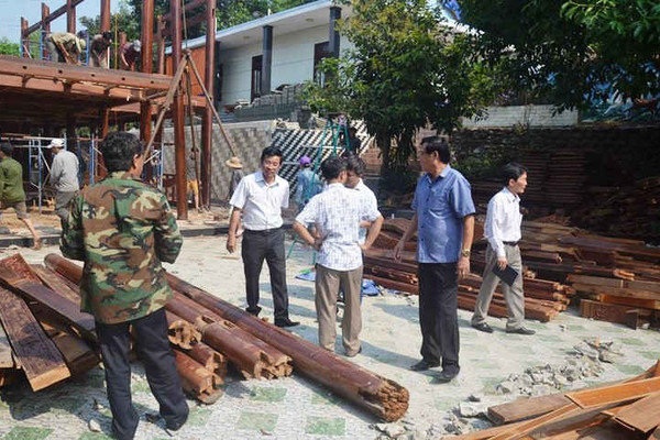 Đà Nẵng: Cảnh cáo 2 lãnh đạo quận Liên Chiểu vì để xây dựng trái phép kéo dài