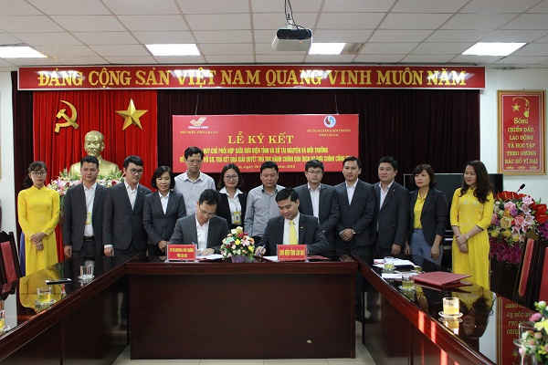 Lào Cai giải quyết thủ tục hành chính TN&MT qua dịch vụ bưu chính công