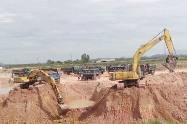 Giám đốc Sở TN&MT lên tiếng về phản ánh "lỗ hổng" trong “cấp phép” cải tạo đất ở Hà Tĩnh