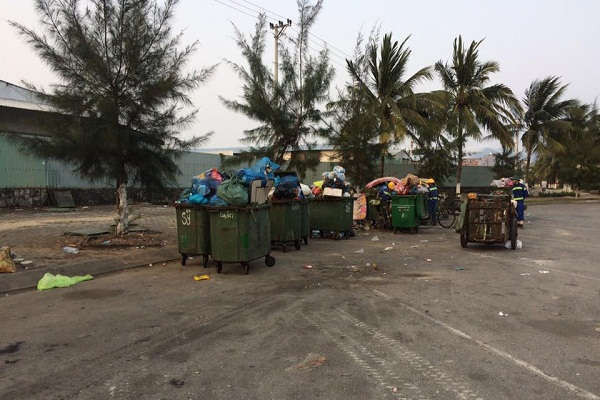 Đà Nẵng: Xử lý tình trạng dân chặn xe vào bãi rác Khánh Sơn