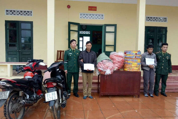 Quảng Ninh: Bắt giữ 2 đối tượng vận chuyển 113kg pháo