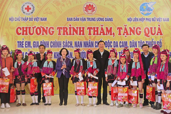 Trưởng Ban Dân vận Trung ương Trương Thị Mai thăm, chúc tết tại Quảng Ninh
