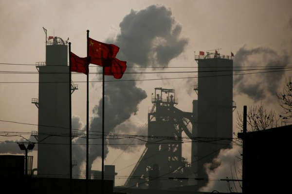 Hà Bắc, tỉnh luyện thép hàng đầu Trung Quốc ban bố cảnh báo màu cam về ô nhiễm