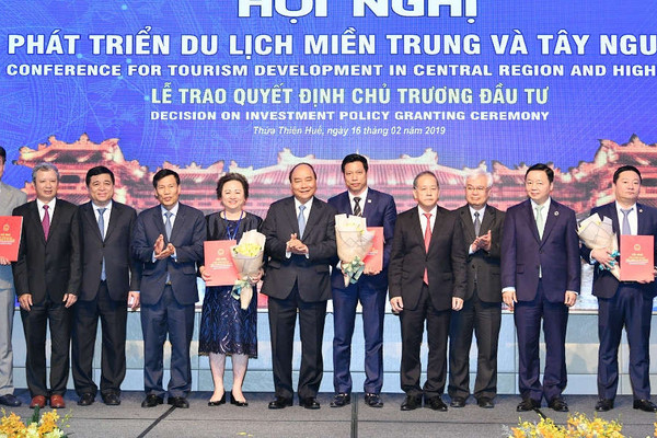 Thủ tướng Nguyễn Xuân Phúc chủ trì “Hội nghị phát triển du lịch miền Trung - Tây Nguyên”