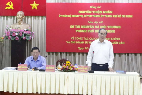 Ủy viên Bộ Chính trị, Bí thư Thành ủy Nguyễn Thiện Nhân làm việc với Sở TN&MT TP.HCM