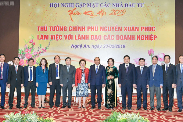 Thủ tướng tiếp các nhà đầu tư lớn tại Nghệ An
