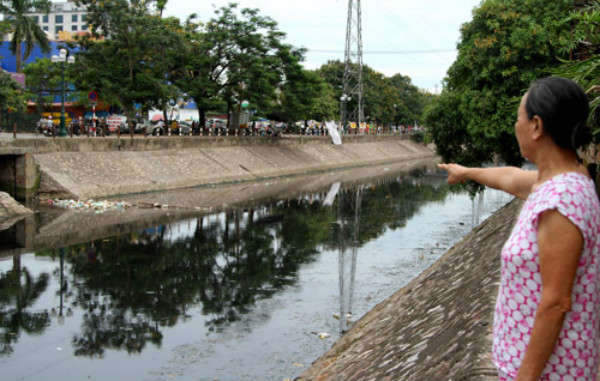 Hà Nội: Kiên quyết xử lý vi phạm về xả nước thải vào hệ thống công trình thủy lợi
