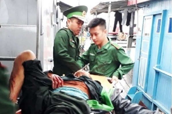 Nghệ An: Cấp cứu 6 ngư dân bị thương nặng do nổ bình gas