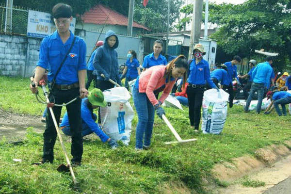 Bộ TN&MT trao Giải thưởng Môi trường Việt Nam hưởng ứng Chiến dịch làm cho thế giới sạch hơn 2019