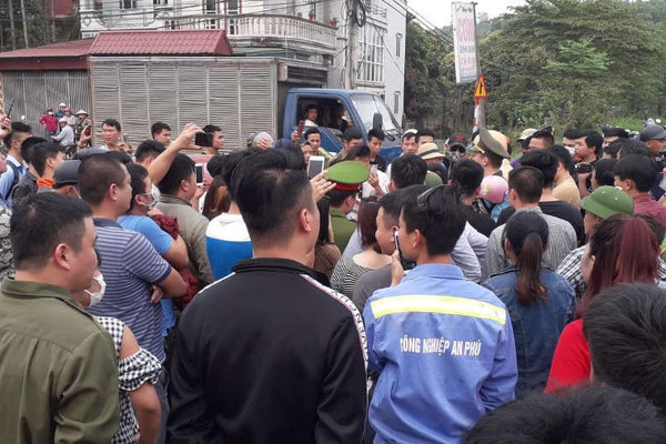 Thái Nguyên: Tập trung đông người phản đối thu phí qua trạm BOT Bờ Đậu