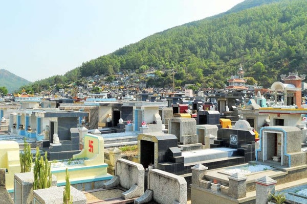 Bình Định: “Phớt lờ” lệnh cấm, dân vẫn chôn cất tại Nghĩa trang Quy Nhơn