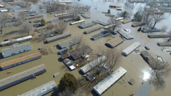 Mỹ: Lũ lụt từ sông Missouri buộc 7.500 người phải sơ tán