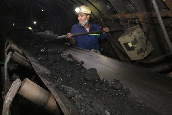 TKV: Tháng 4, phấn đấu vượt trên 4 triệu tấn than nguyên khai