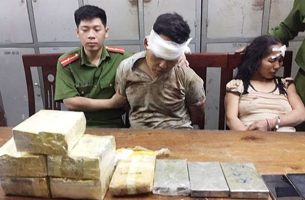 Nghệ An: Bắt 2 vợ chồng buôn bán ma túy