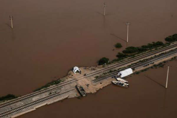 Iran thiệt hại 2,5 tỷ USD do lũ lụt gần đây