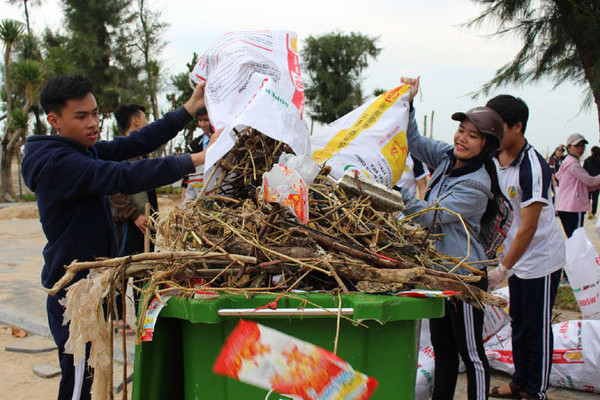 Phú Yên: Tuổi trẻ xung kích, tình nguyện bảo vệ môi trường