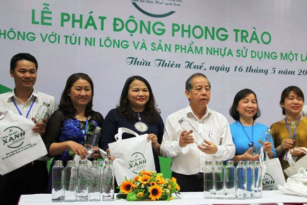 Thừa Thiên - Huế: Không sử dụng nước uống đóng chai nhựa dùng một lần khi tổ chức các hội nghị hội thảo
